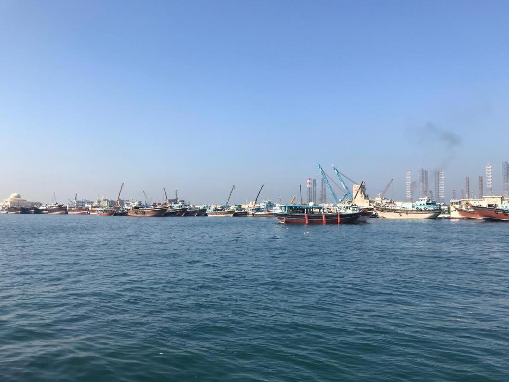 Al Majarah Residence Sharjah Ngoại thất bức ảnh