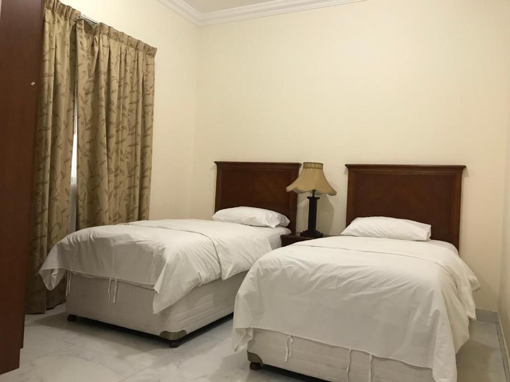 Al Majarah Residence Sharjah Ngoại thất bức ảnh